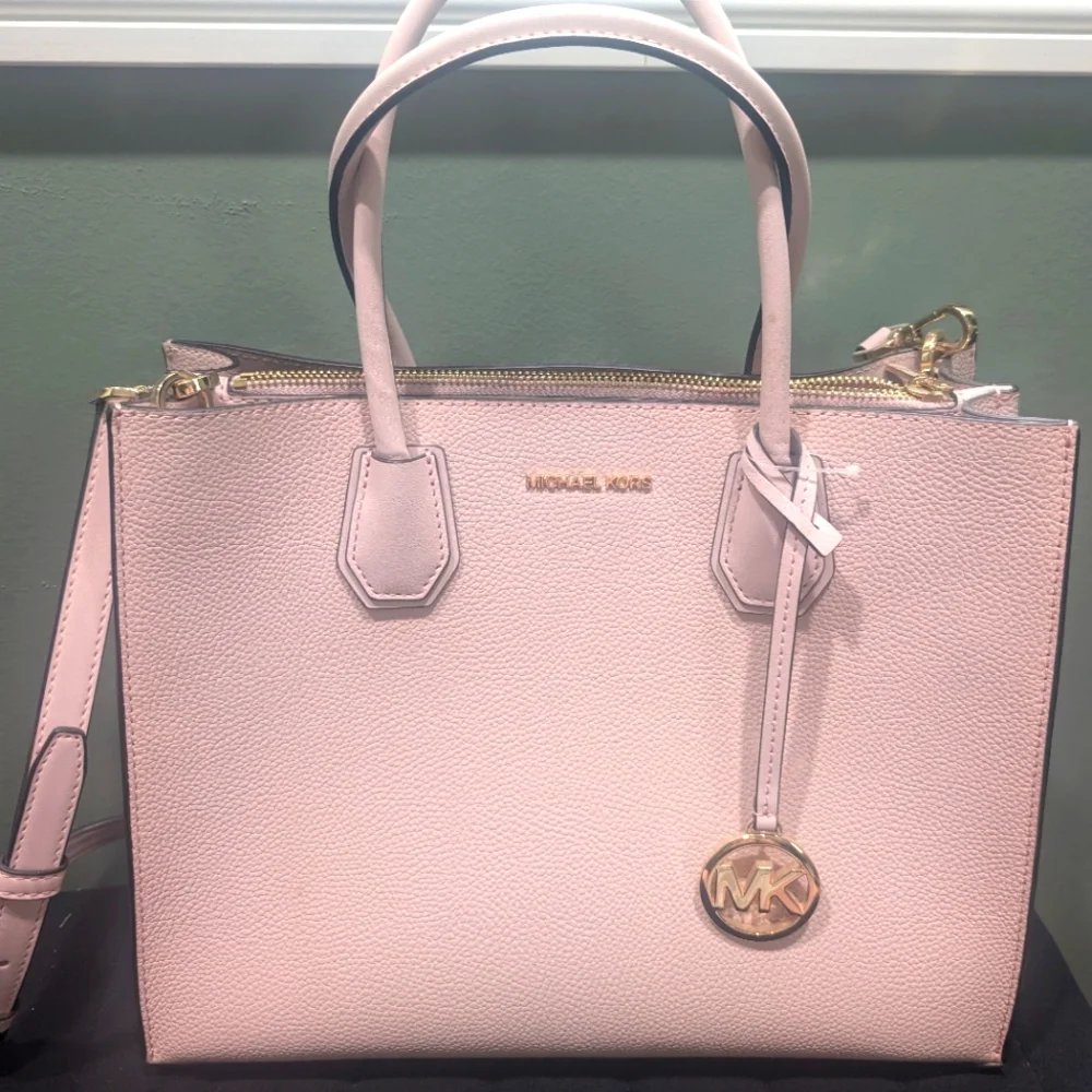 Michael Kors handbag - Picture 1 of 5